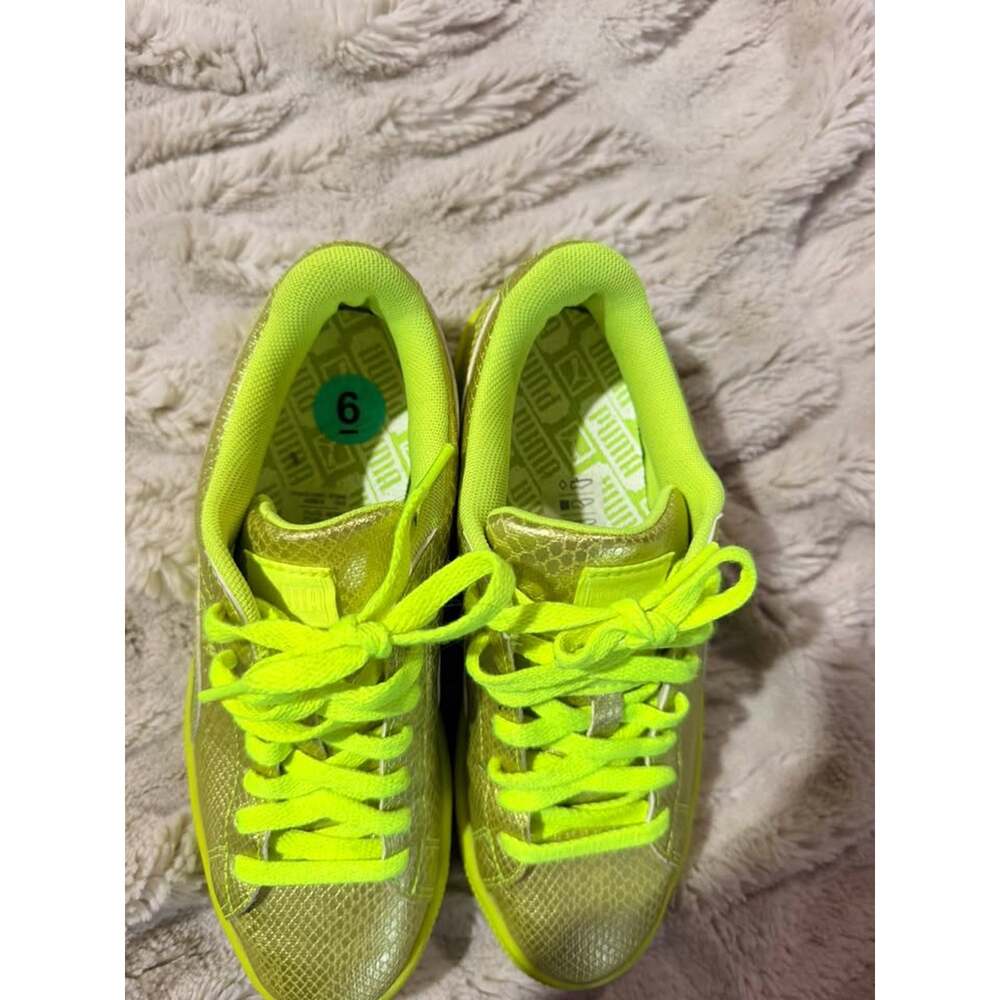 ✨Women’s 6 Puma Basket Metallic Neon Green Sneakers - Picture 5 of 6